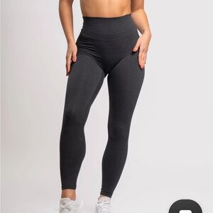 P'tula BarePro MVP legging 26” Size M